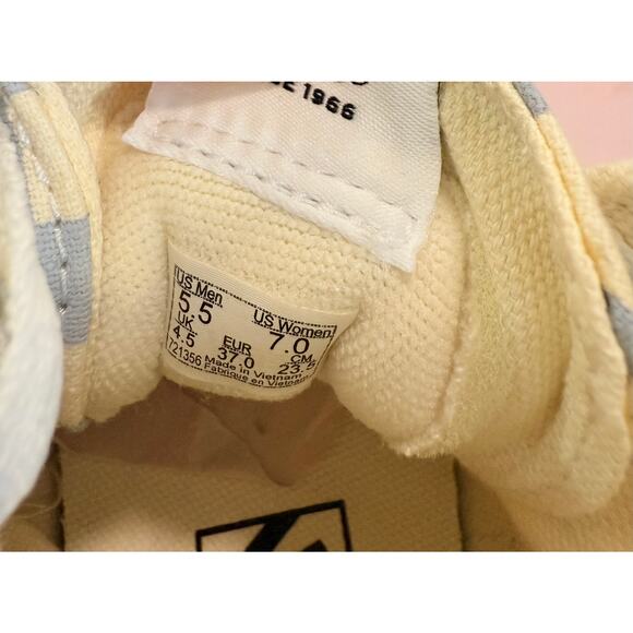 New Vans - Women’s Size 7/Men’s Size 5.5 Zen Blue Color - Picture 7 of 7